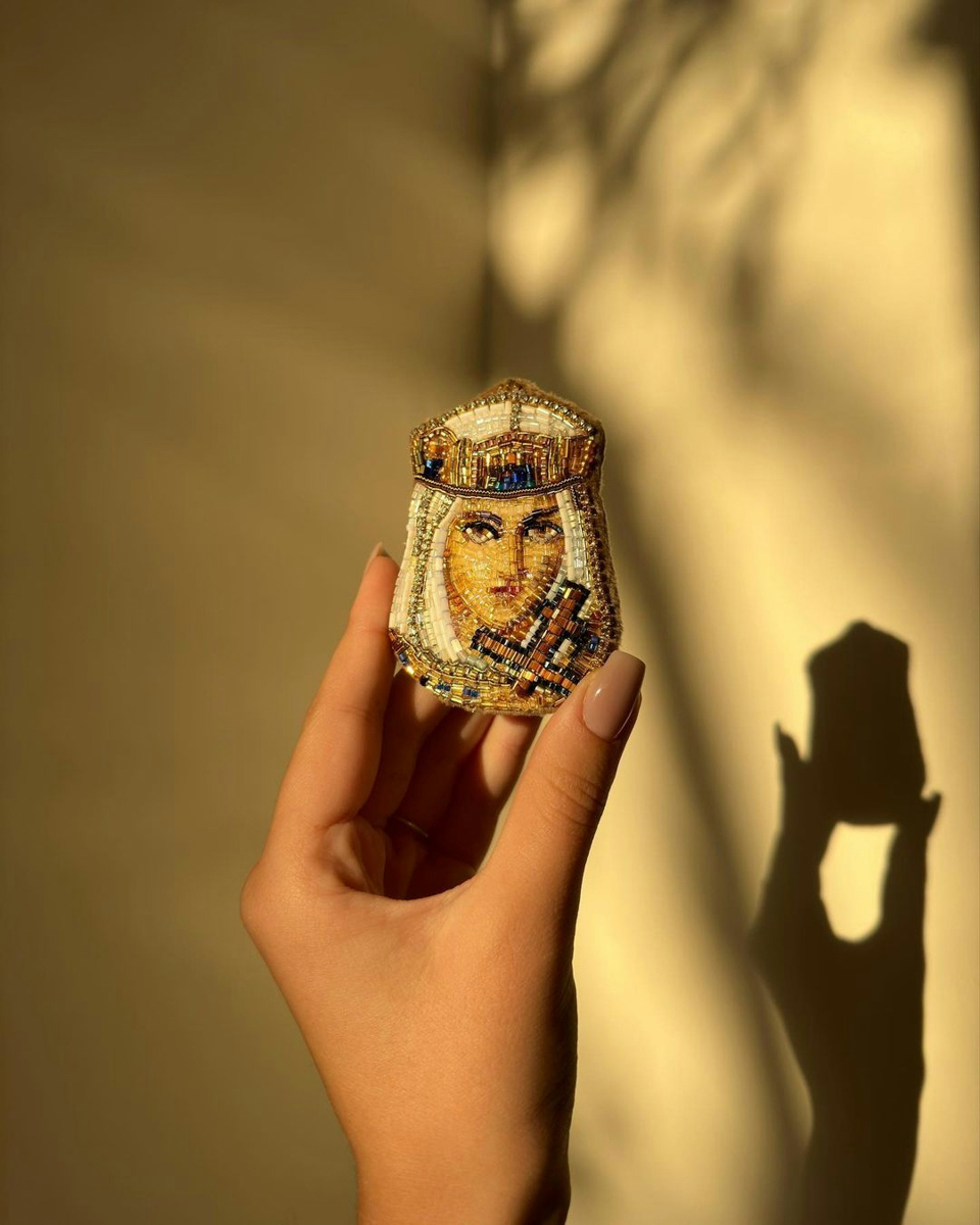 body part finger hand person accessories jewelry ring face head