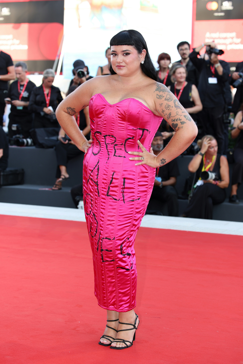 venice fashion adult female person woman camera male man hat high heel