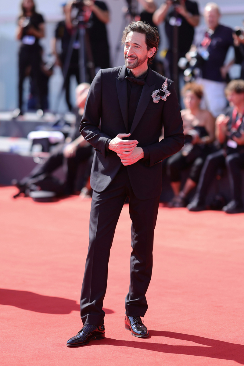 venice formal wear suit fashion adult male man person glove tie coat