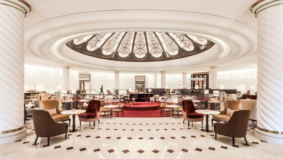 dining room dining table furniture indoors table chair restaurant cafeteria desk lounge